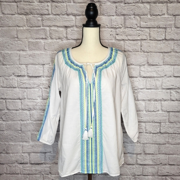 Vineyard Vines top white blue green embroidery tunic style 3/4 sleeve size M - Picture 2 of 9